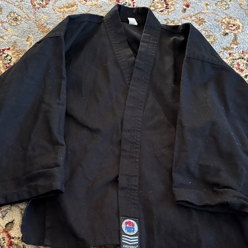 Black Karate Gi with White Belt - Picture 3 of 5